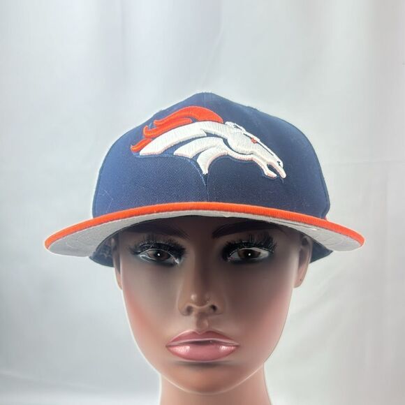 New Era Denver Broncos Navy Blue Baycik 9FIFTY Mens Snapback Hat - Picture 3 of 13